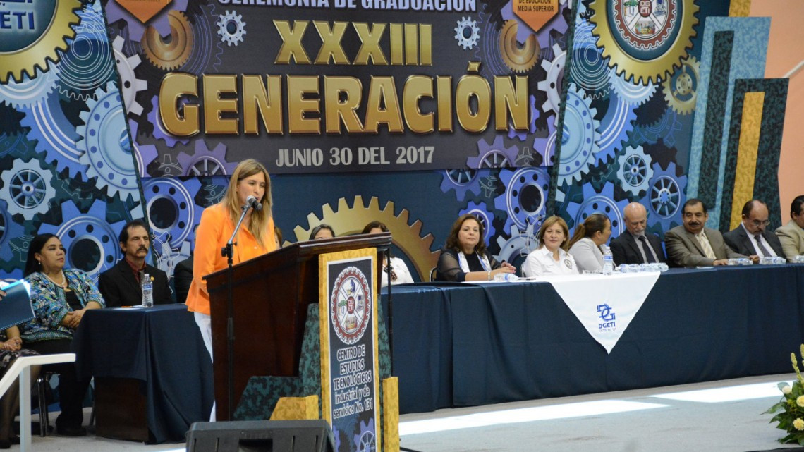 Alcaldesa felicita a la XXXIII Generación del CETIS 131