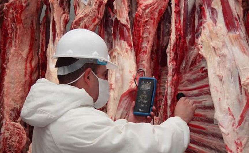 México suspende importaciones de productos pecuarios de Brasil