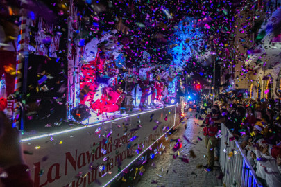 Espectacular y mágica noche disfrutan matamorenses con encendido de pino y desfile “Amor a la Navidad”