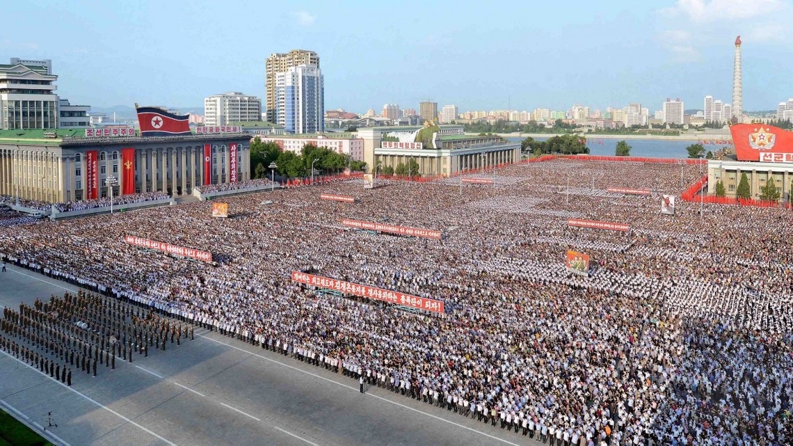 Kim Jong-un armó un gigantesco desfile en Pyonyang 