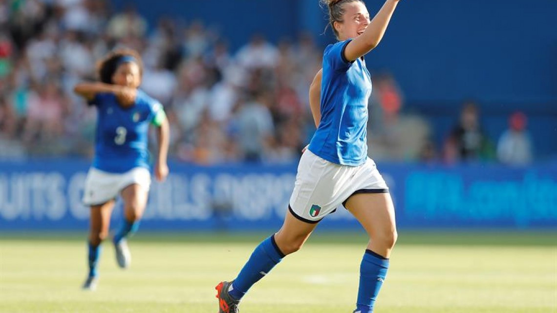 Italia avanza a “cuartos” en Mundial Femenil  