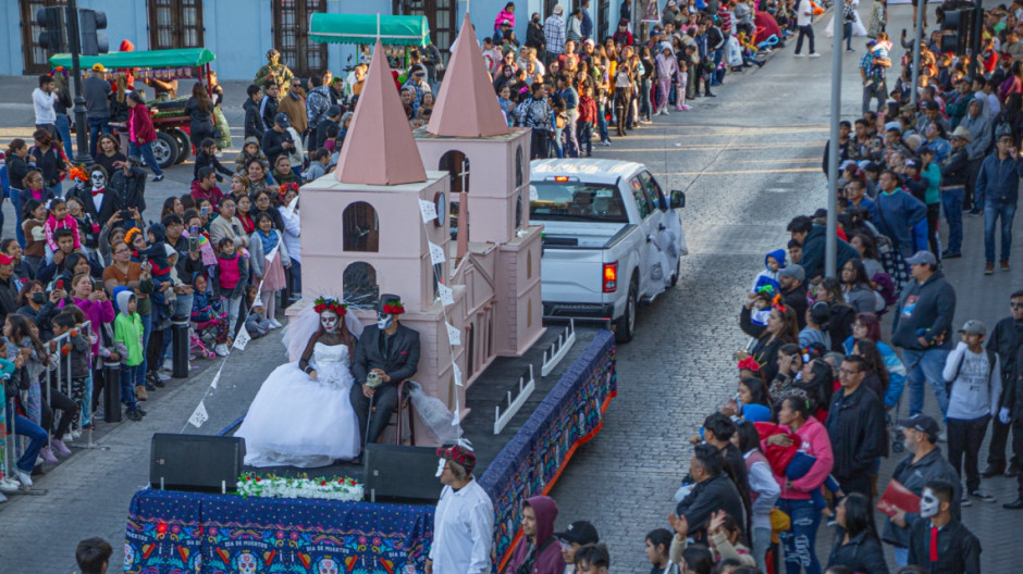 Disfrutan matamorenses espectacular desfile de la Huesuda 2023, organizado por Gobierno de Matamoros