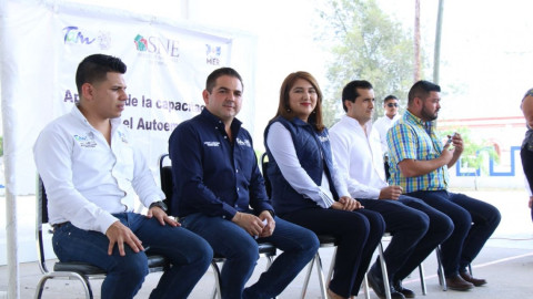 Imparten cursos de capacitación para el autoempleo