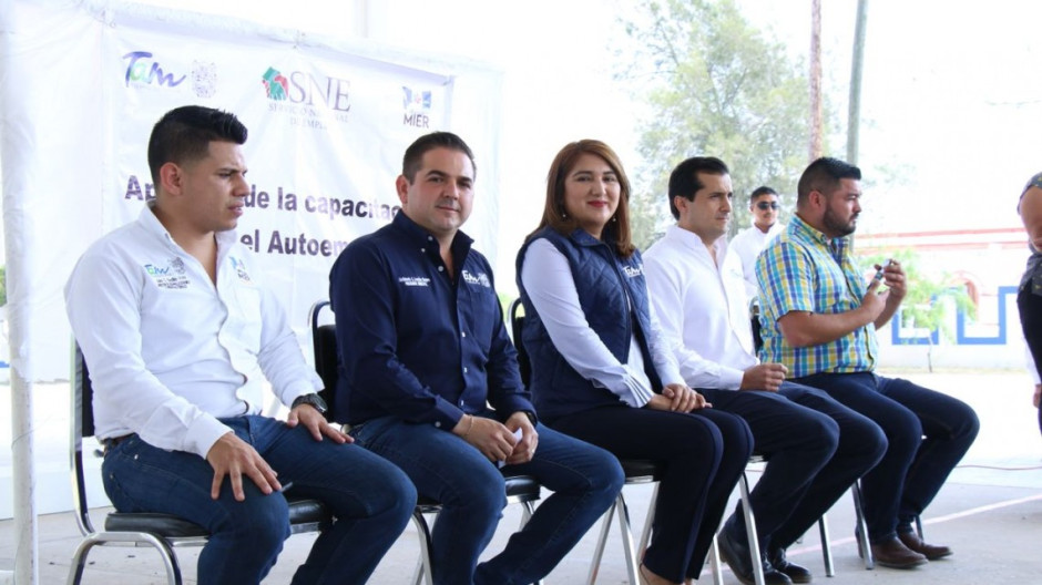 Imparten cursos de capacitación para el autoempleo