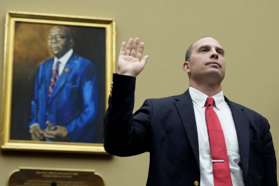 Ex oficial de inteligencia aseguró que EU encontró "restos biológicos no humanos" al investigar OVNIS