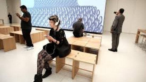 Apple abre una lujosa tienda en Dubái