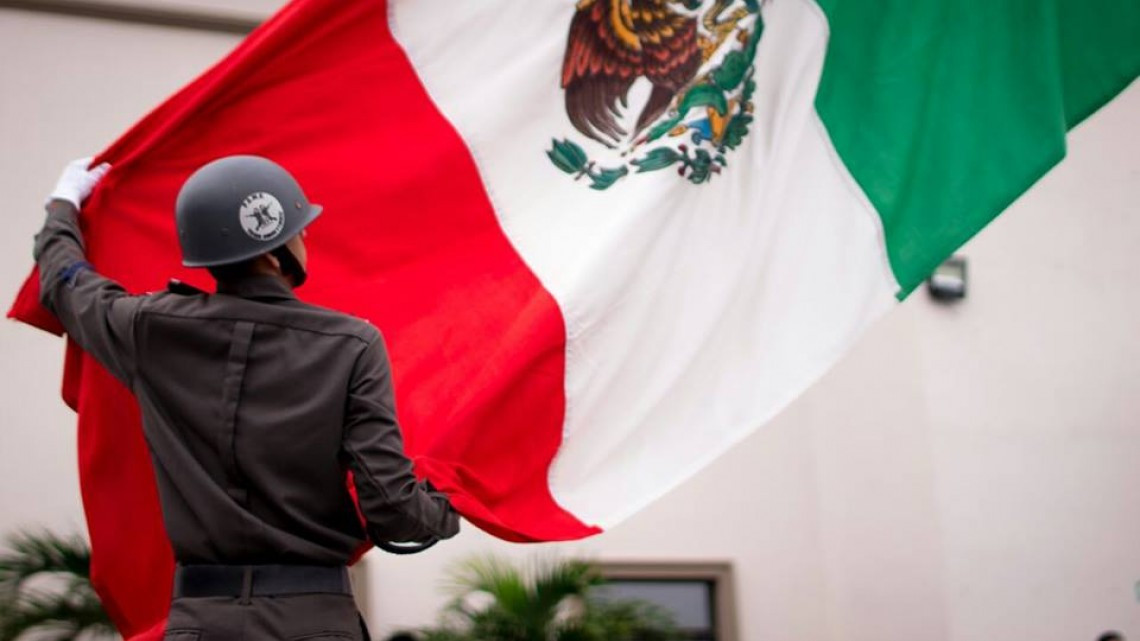 Conmemoran 101 aniversario de la constitución política