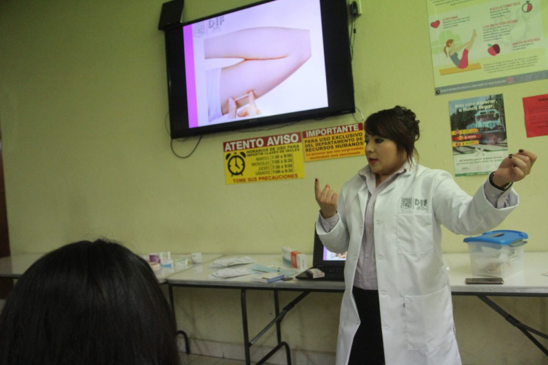 DIF Matamoros lleva pláticas de planificación familiar
