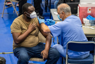 Condado Hidalgo dejará de aplicar temporalmente vacunas  Johnson & Johnson contra el COVID-19