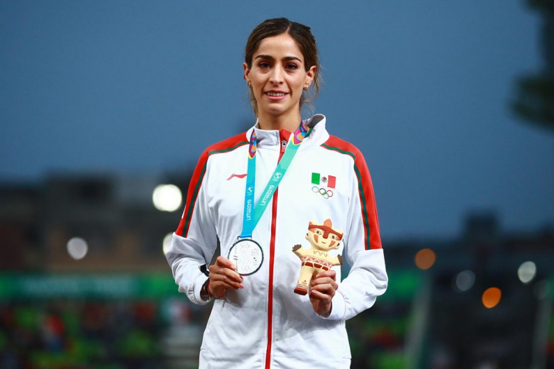   Plata para Paola Morán en la prueba de los 400 metros planos