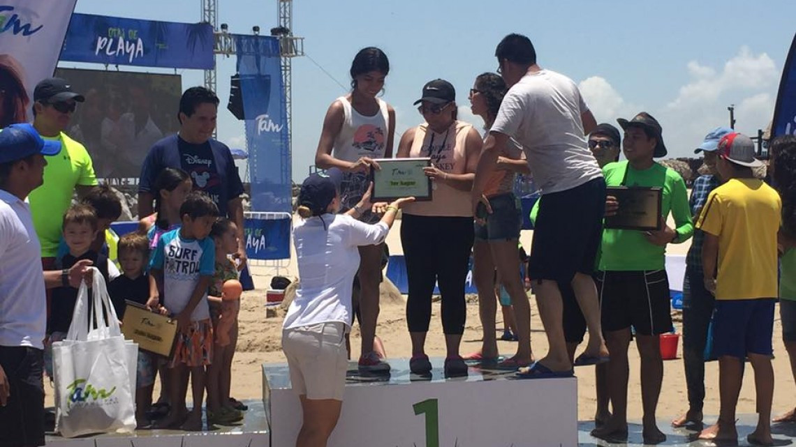 Llevan a cabo Concurso de Castillos de Arena en Playa Miramar