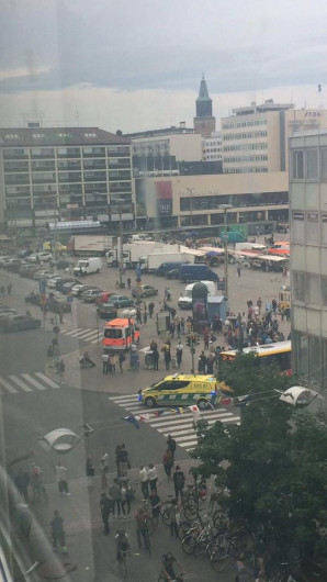 Hombre apuñala a varias personas en Turku, Finlandia.