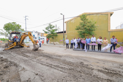 Inicia Pavimentación Hidráulica en la Colonia Lomas del Villar