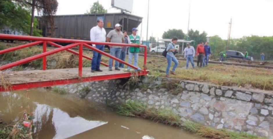 Trabajan en limpieza de drenes pluviales