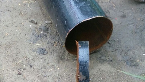 Reparación de tanques de gas clandestinos, peligro constante.