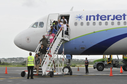 Activa AICM protocolo de seguridad por incidente en vuelo de Interjet