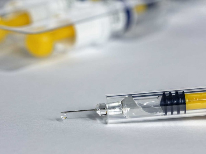 Brasil firma acuerdo con laboratorio Chino para vacuna contra COVID-19