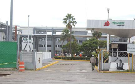 Pemex se niega a pagar predial