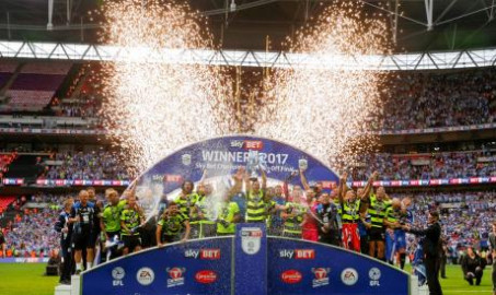 Huddersfiel regresa a la Premier League después de 45 años	