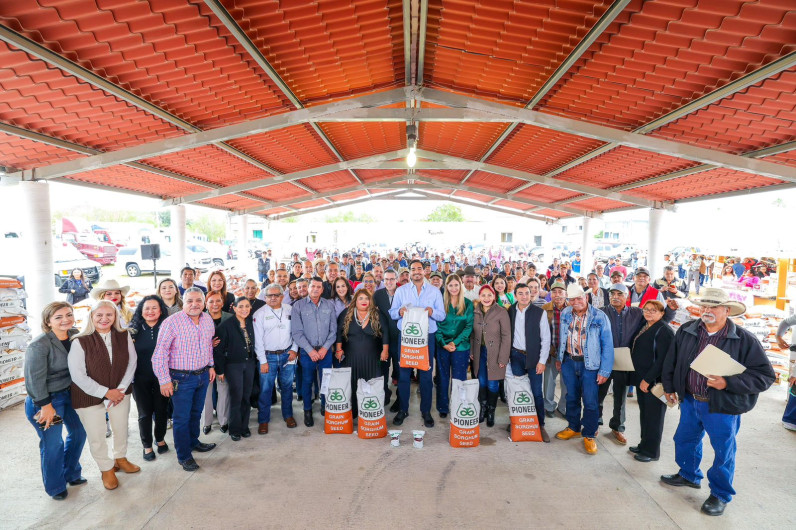 Impulsa Carlos Peña Ortiz al campo reynosense con Entrega de Semilla de Sorgo por más de 2.7 MDP