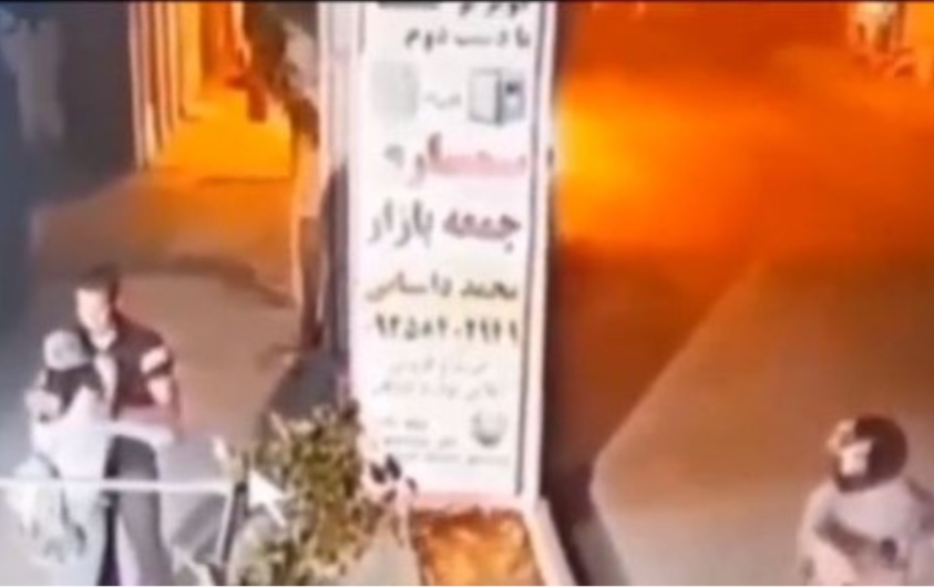 Ladrón "se enamora" de su víctima y la historia cautiva Internet