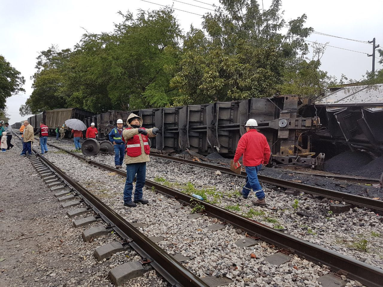 Tren se descarrila en la colonia Tamaulipas de Tampico