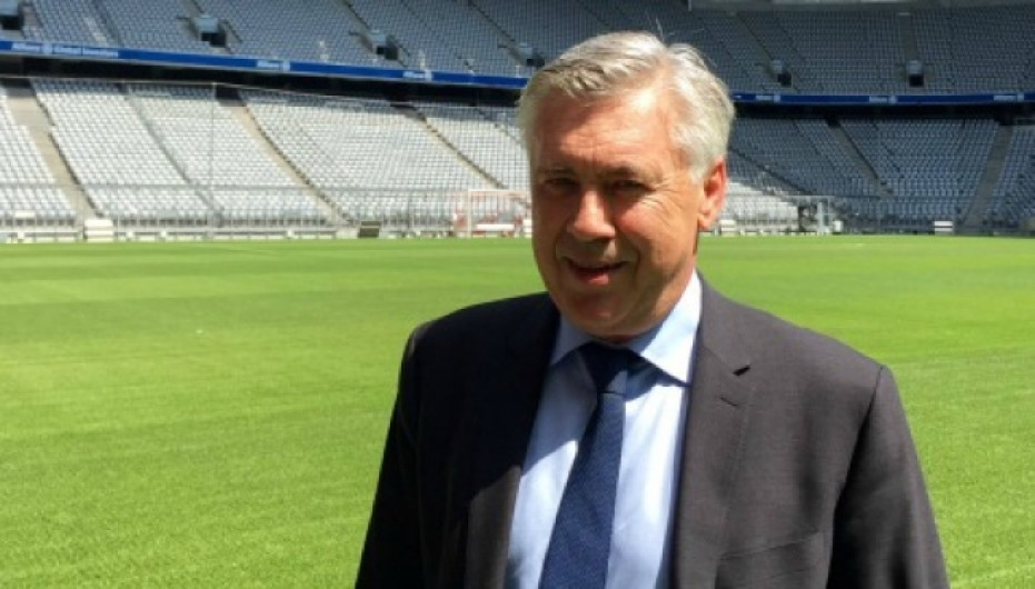 Técnico Ancelotti dona 5.000 euros a la DFB tras ofensa a los aficionados del Hertha 