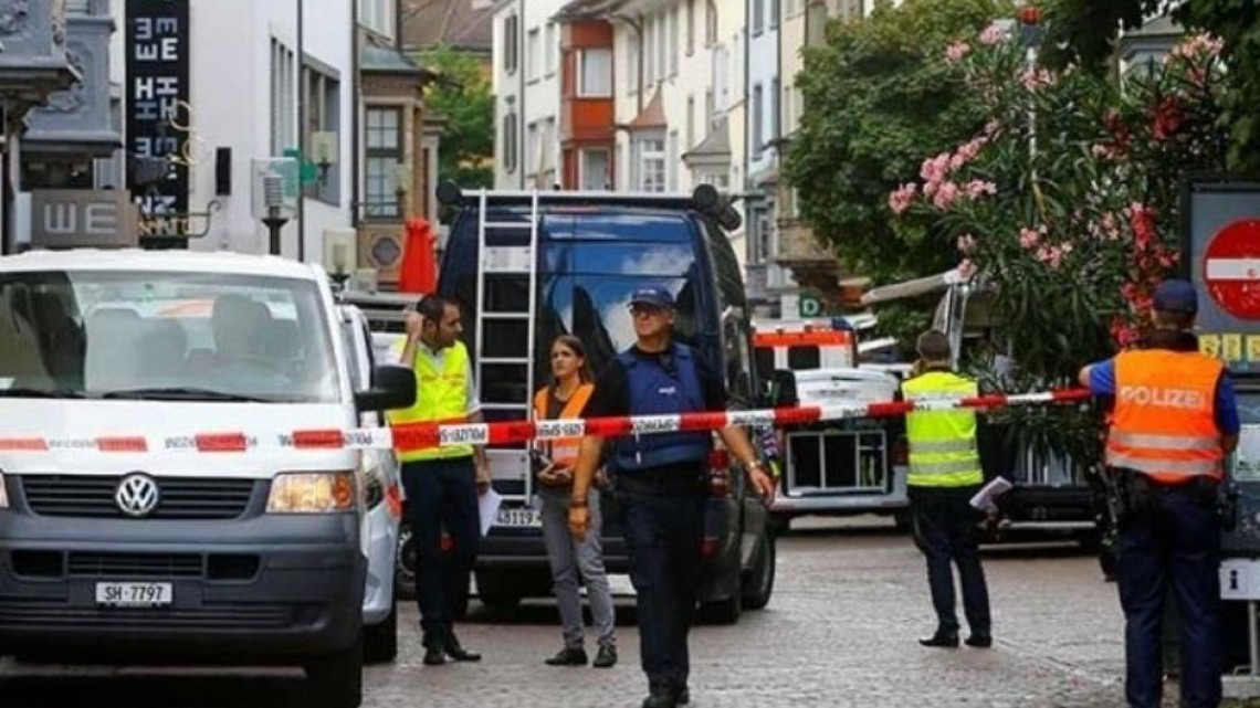 Hombre ataca con motosierra y deja 5 heridos en Suiza