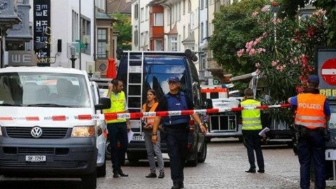 Hombre ataca con motosierra y deja 5 heridos en Suiza