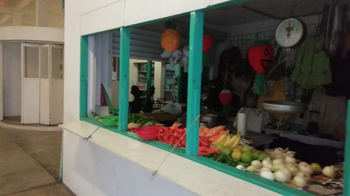 Solo un 10% de los locales del Avila Camacho están abiertos