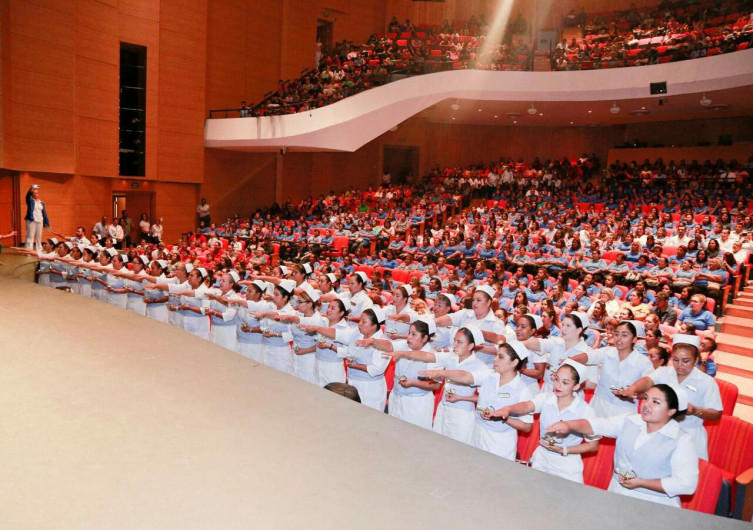 Se gradúan mil 100 alumnos de CEDIF