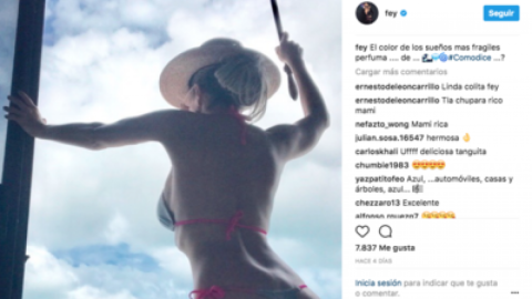 Impacta Fey con diminuto traje de baño