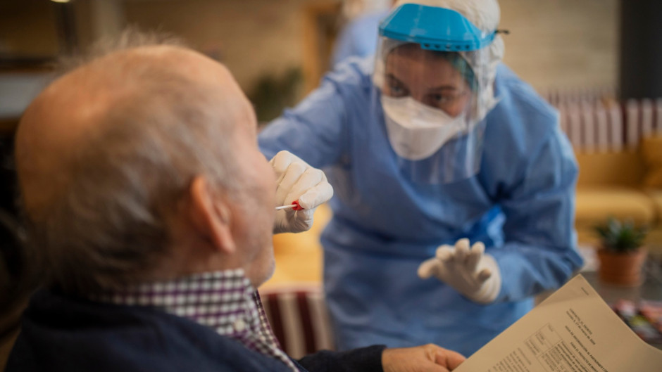 Todos los residentes de asilos de ancianos se someterán a pruebas COVID-19 en Texas 