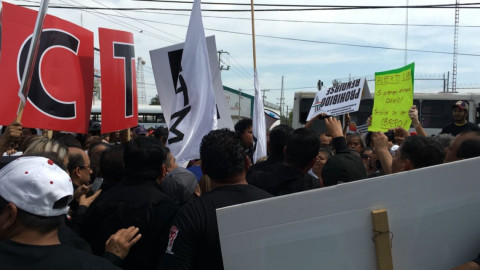 La Bolsa de México baja 1,04 % y cierra en 46.856,79 puntos