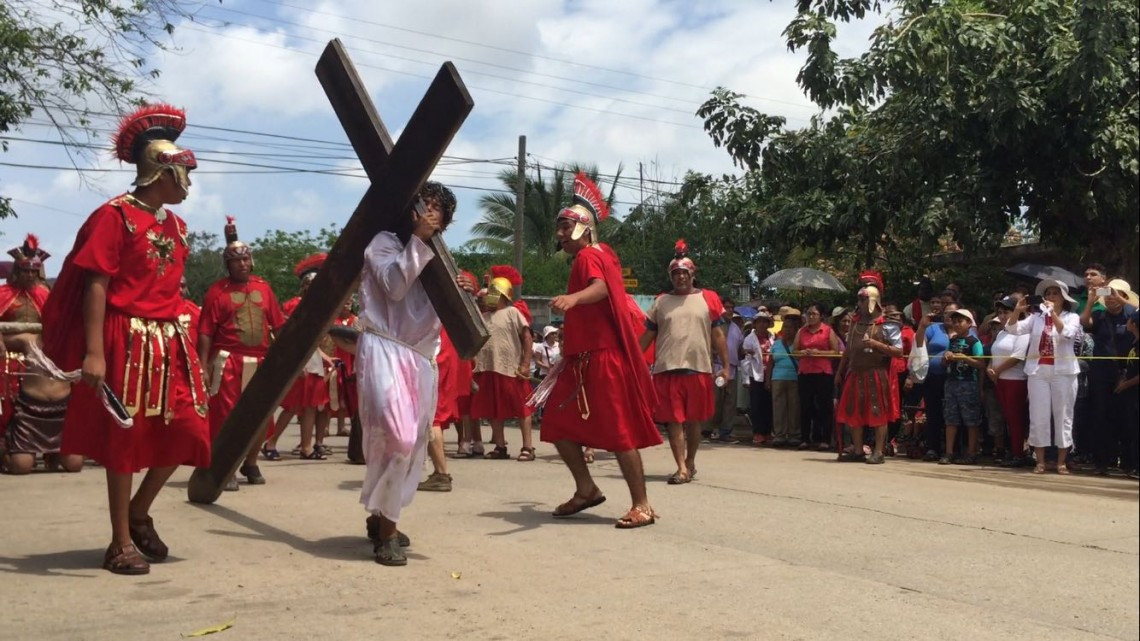 Viacrucis del alma se lleva con gran exito el viernes pasado