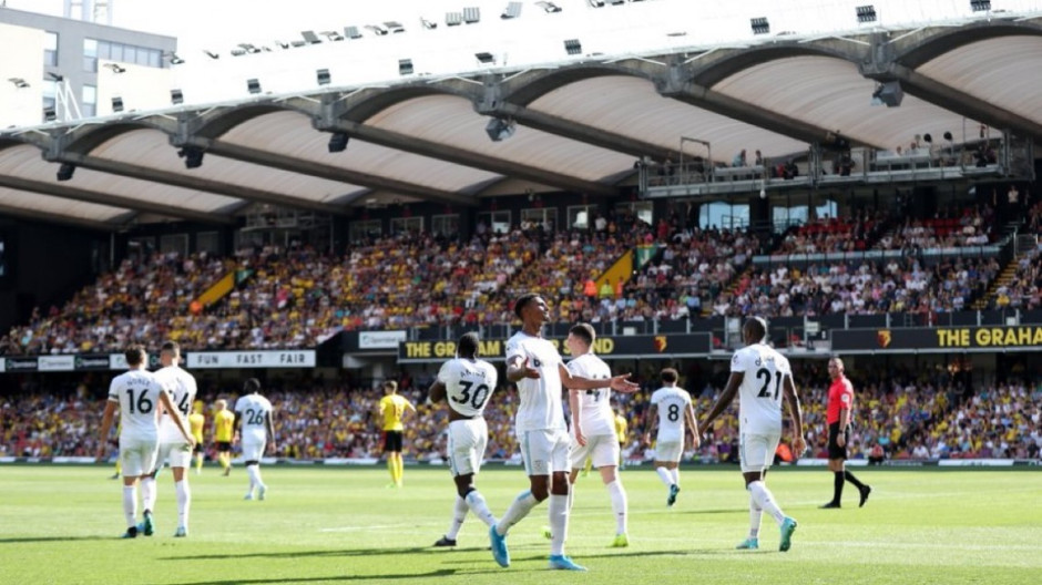 West Ham consigue su primer triunfo en la Premier League