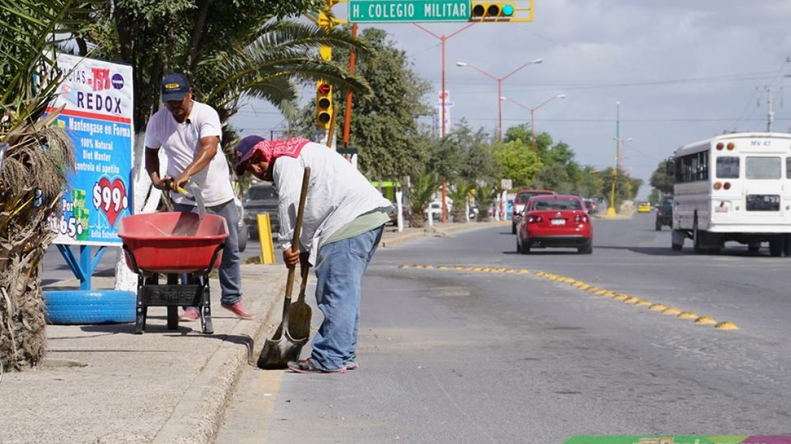 Cuadrillas realizan labores de limpieza