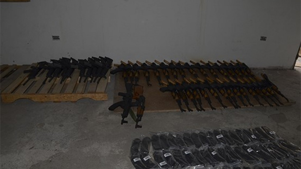 Vinculan a proceso a dos hombres por presunta posesión de arsenal