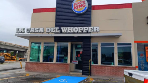 Por anomalías clausuran Protección Civil Burger King