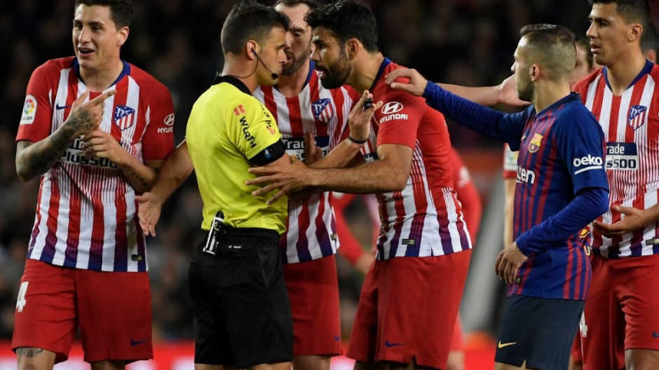 Diego Costa, sancionado con 8 partidos por insultar al árbitro  