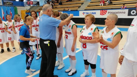 Abuelitas mexicanas ganan Mundial de básquetbol en Finlandia