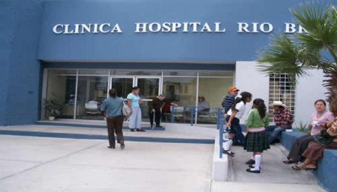 Pensionados no pueden recorgen cheque por bloqueo de Renapo