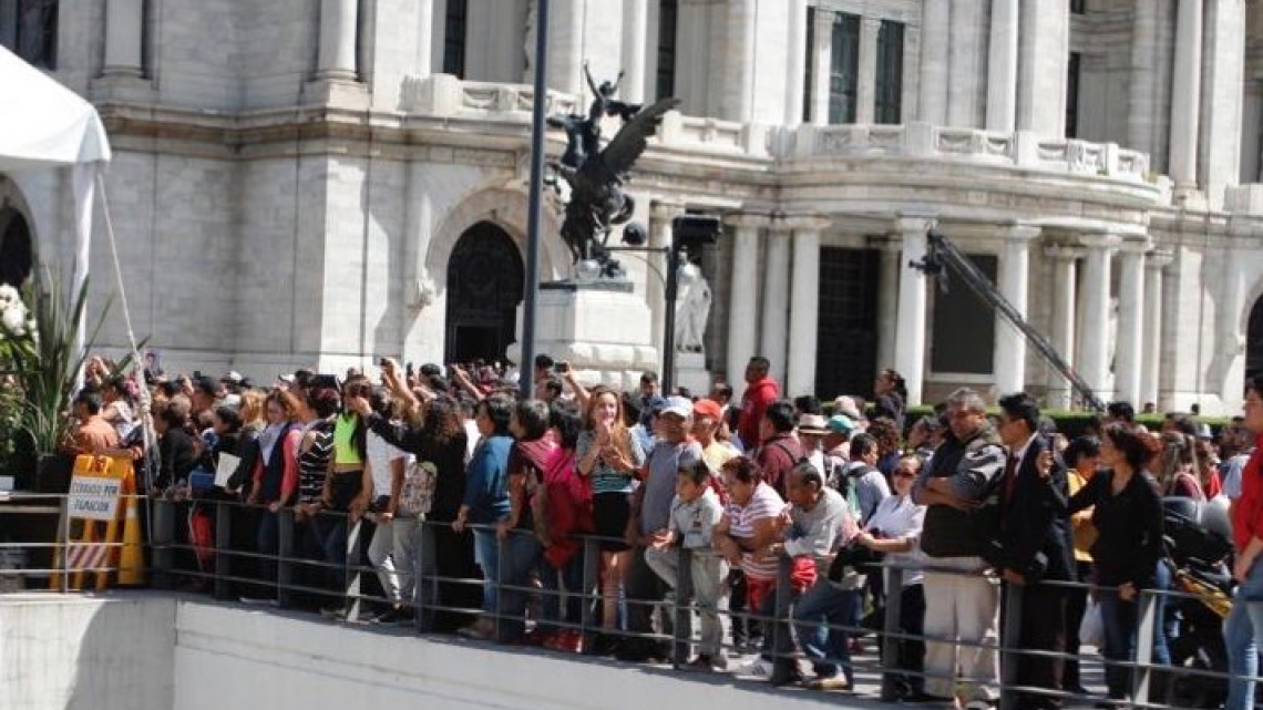 Rinden homenaje a José José en Ciudad de México