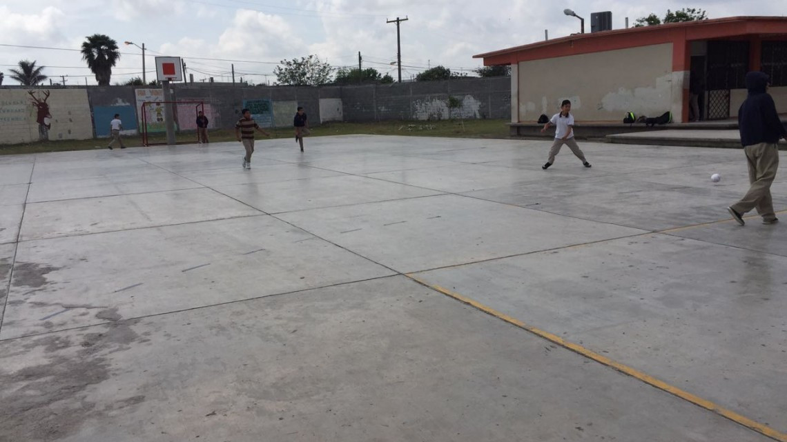 Alumna pide ampliación de canchas deportivas