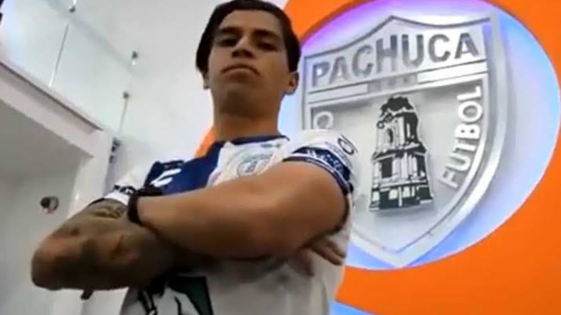 Pachuca anuncia llegada de chileno Víctor Dávila
