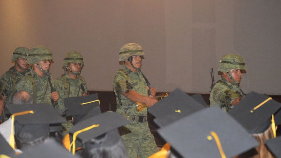 Alcaldesa felicita a graduados de la preparatoria José de Escandón