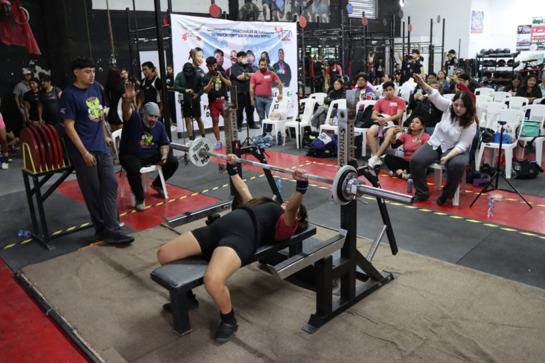 Se realizó con éxito el Torneo Estatal de Powerlifting con el apoyo de Carlos Peña Ortiz