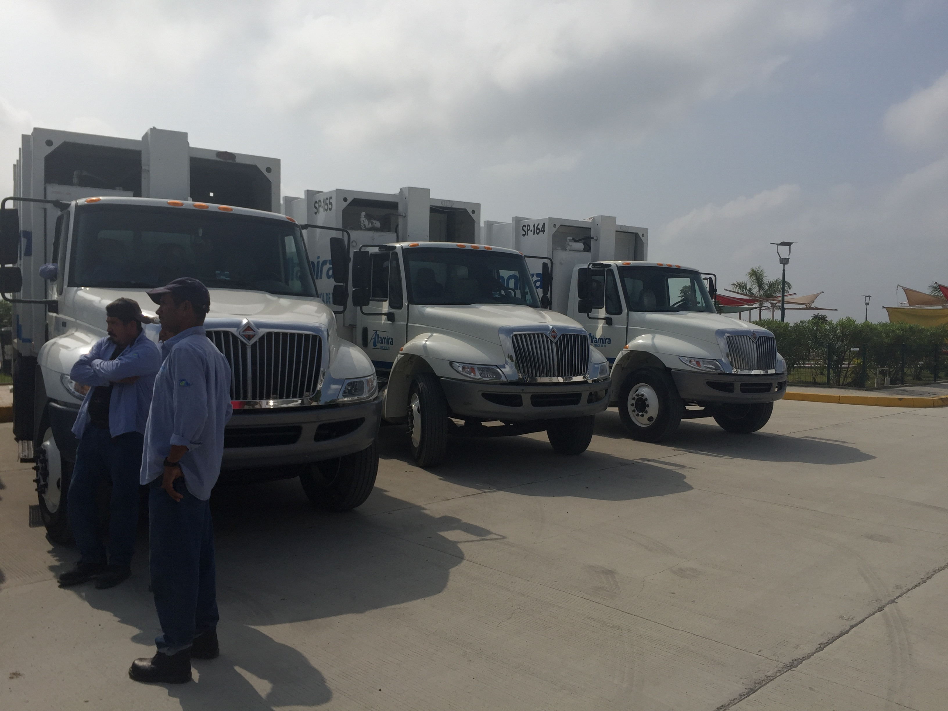 Altamira adquiere 10 camiones recolectores de basura más