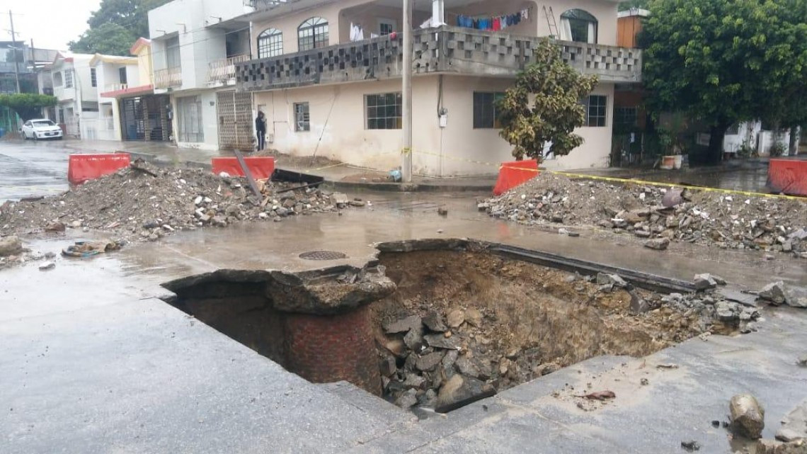 Se abre la tierra en Ciudad Madero