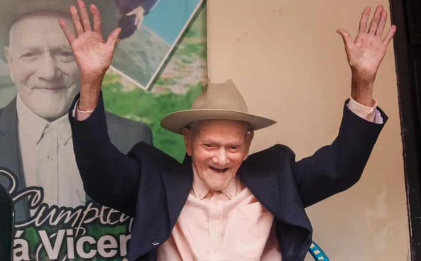 Celebra hoy sus 113 años el hombre más longevo del mundo 